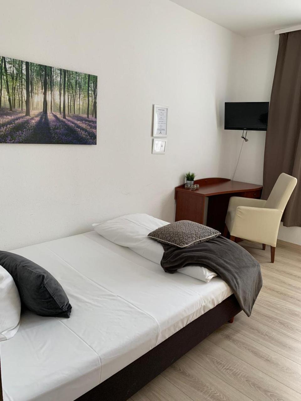 Hotel Zum Adler Bad Homburg vor der Hoehe Exterior photo