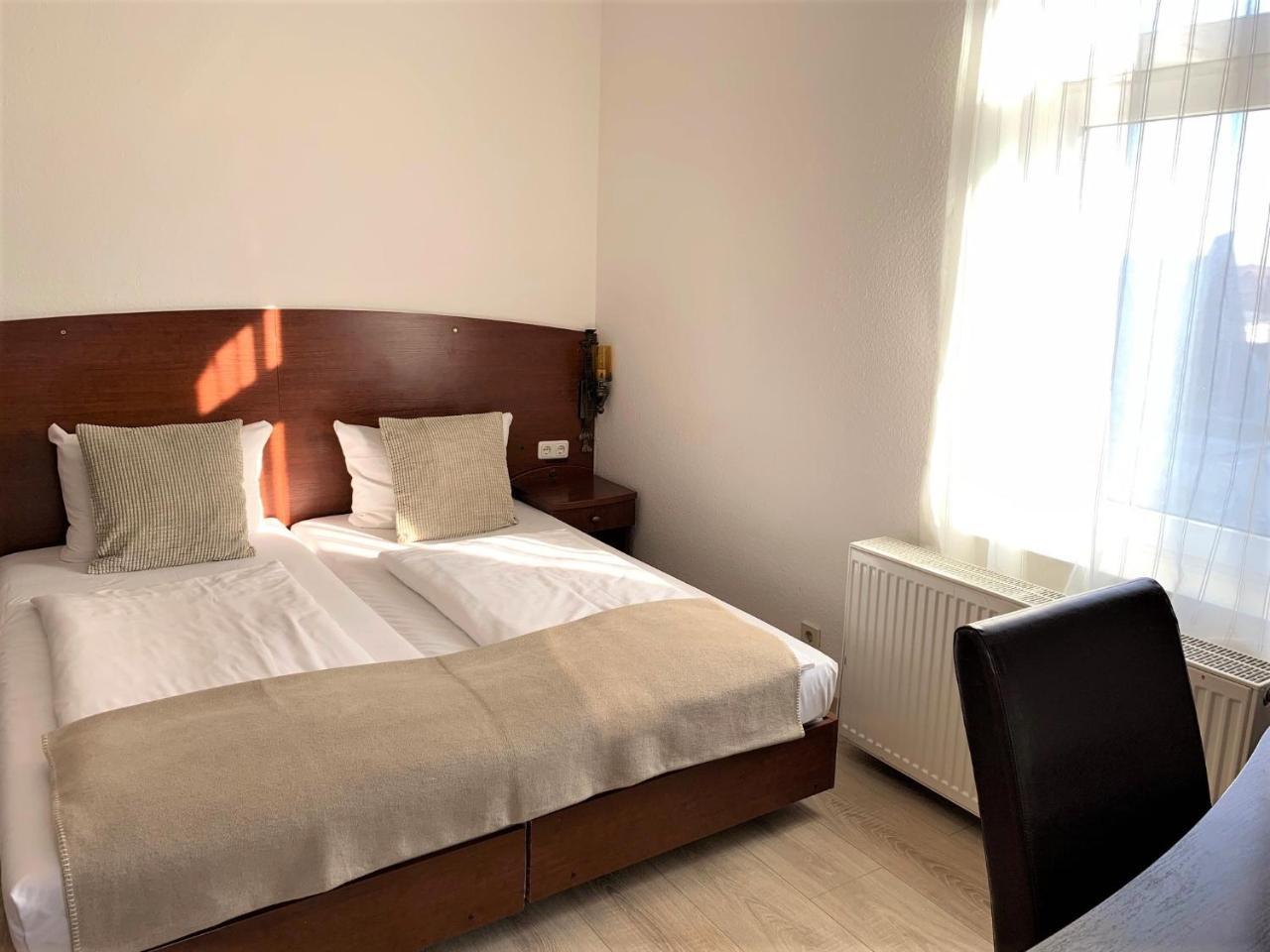 Hotel Zum Adler Bad Homburg vor der Hoehe Exterior photo